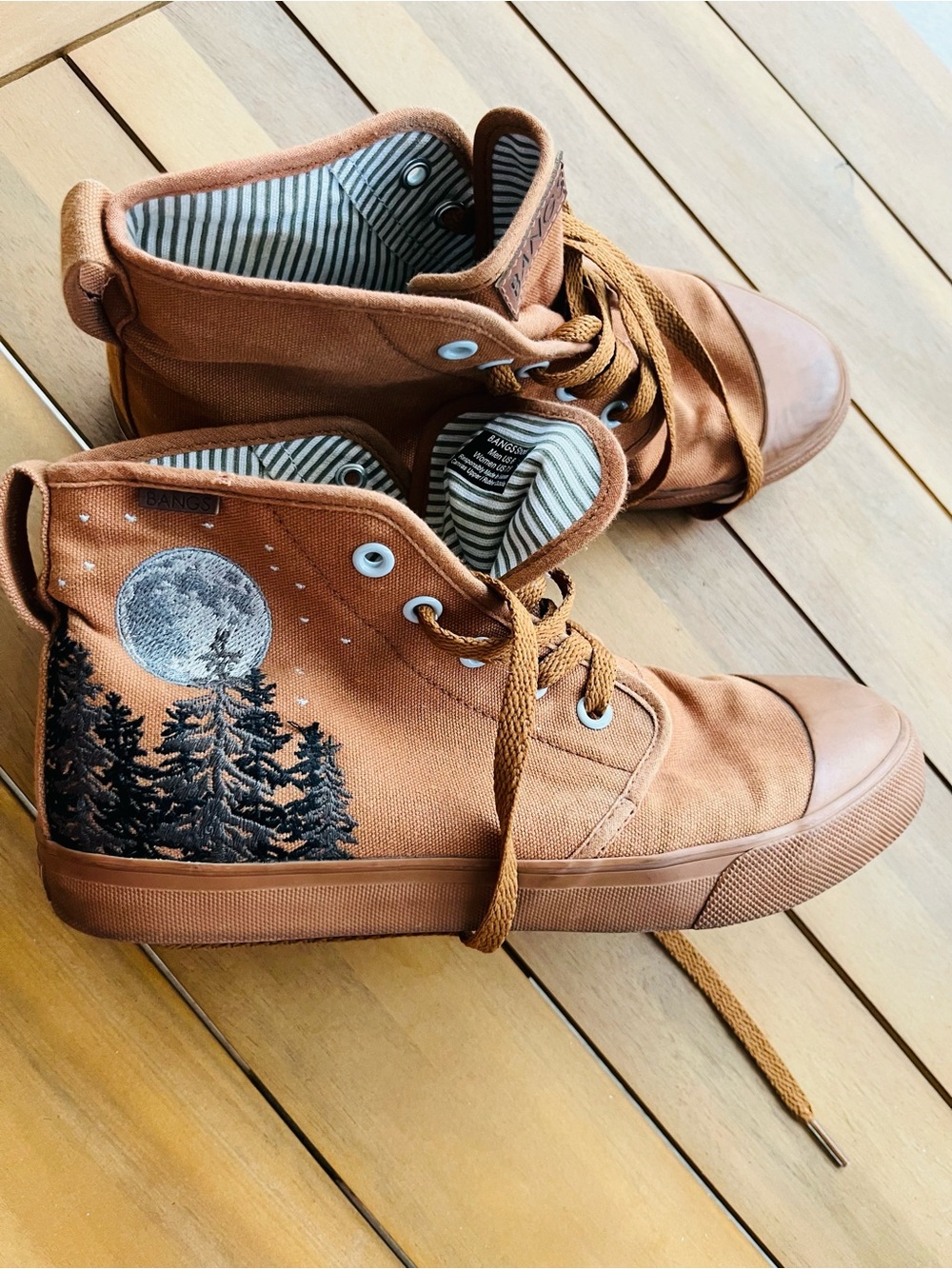 Bangs High-Top Sneakers in Brown with Moon & Tree Graphic size 7.5